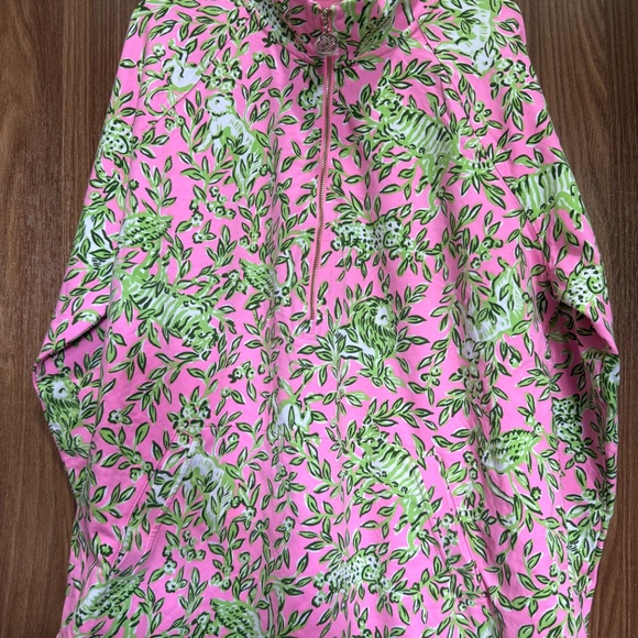 NWOT Lilly Pulitzer NWT UPF 50+ Skipper Popover Rousseau Pink Mane Characte - Picture 2 of 2